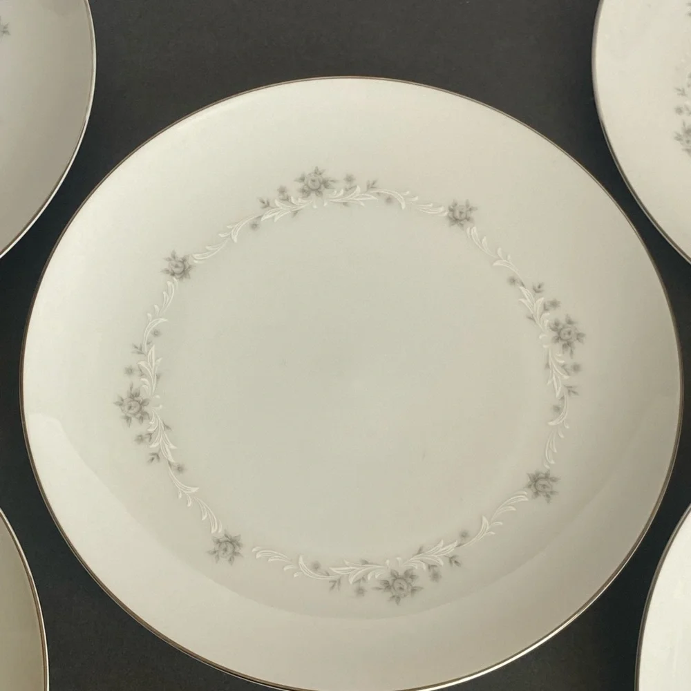 Sango China Japan JULIE 5 round dinner plates 10.5 inch gray floral pattern